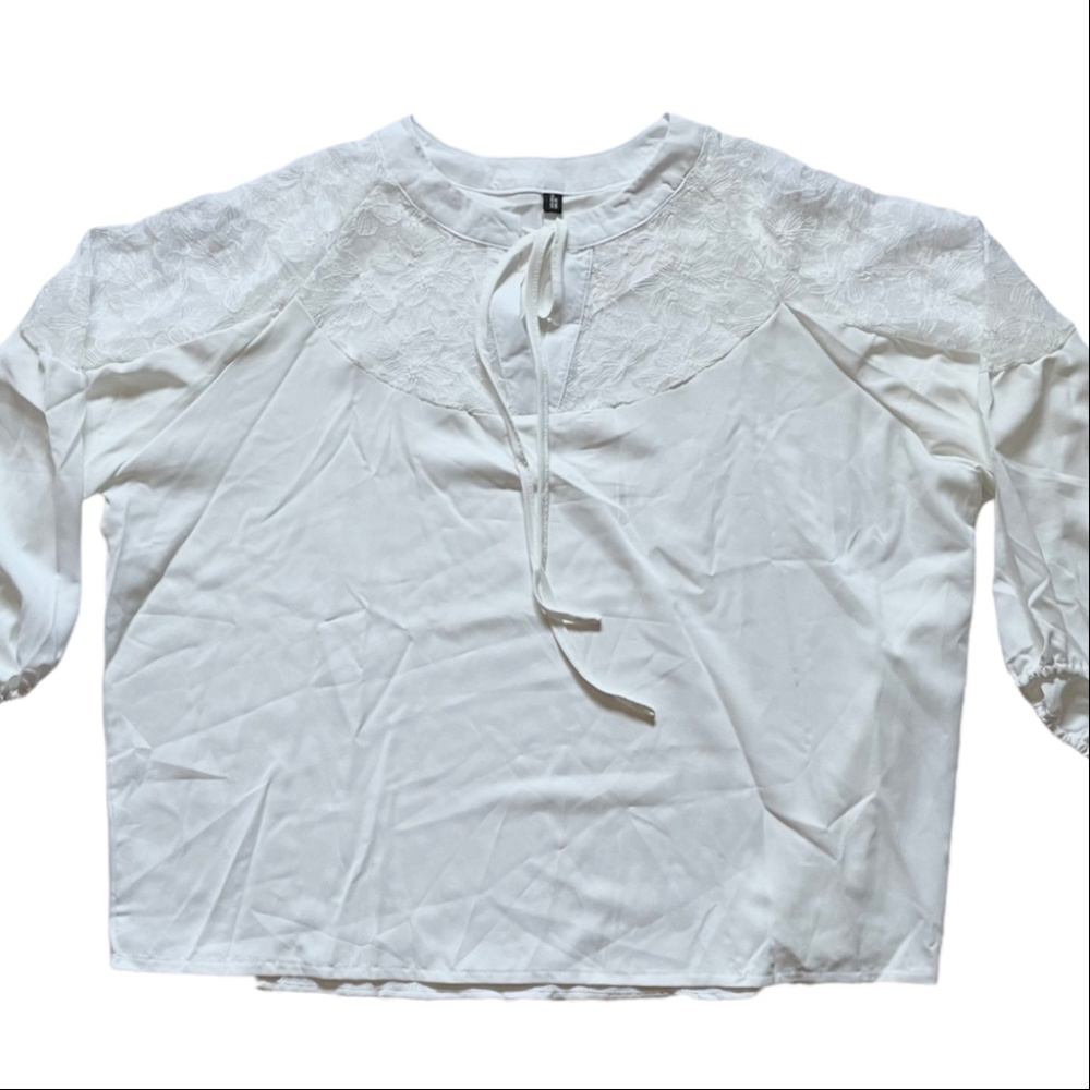 BLOOMCHIC Womens Size 20 2XL Blouse Top Shirt White XX Large Long Sleeve Lace